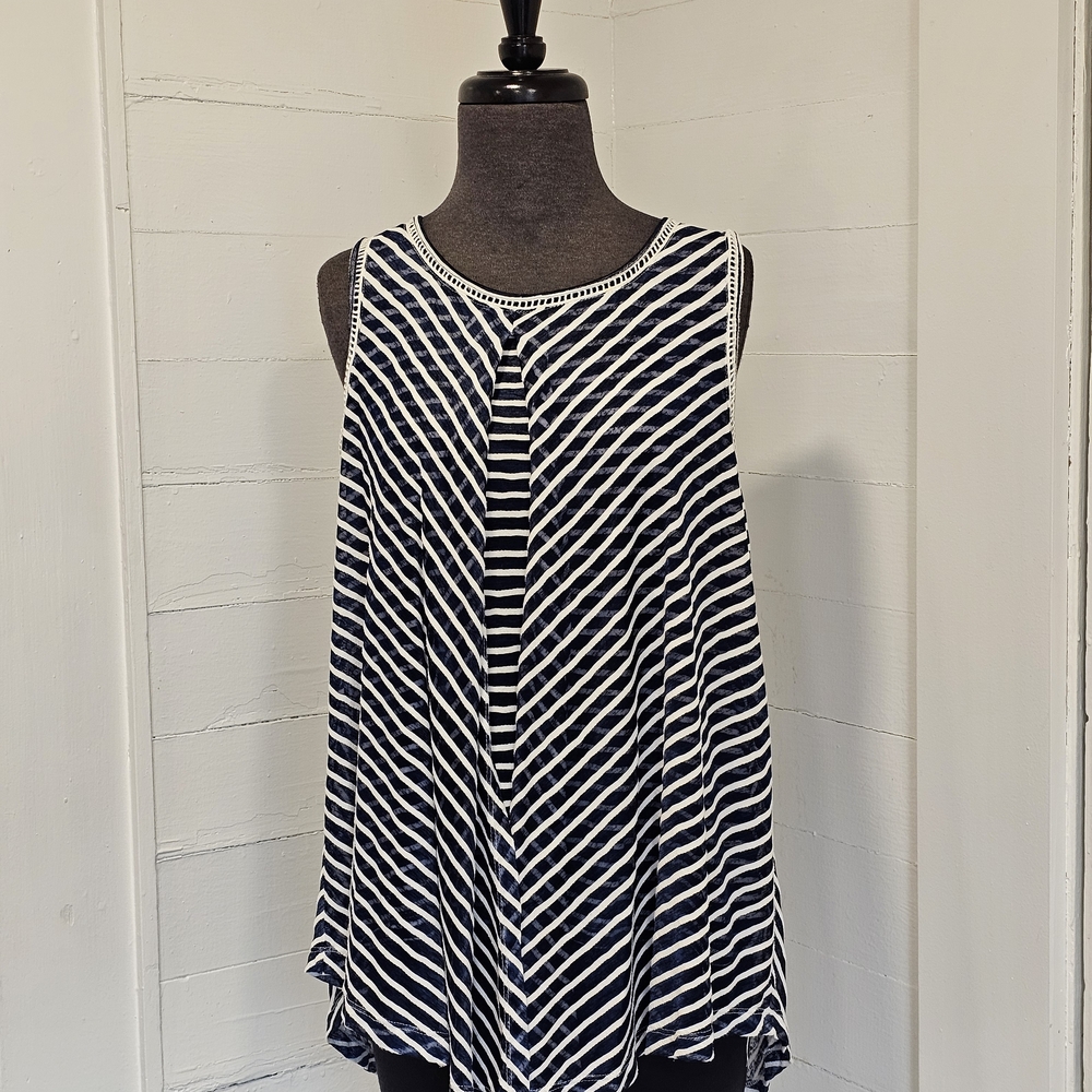 Chic Black and White Striped Tank Top